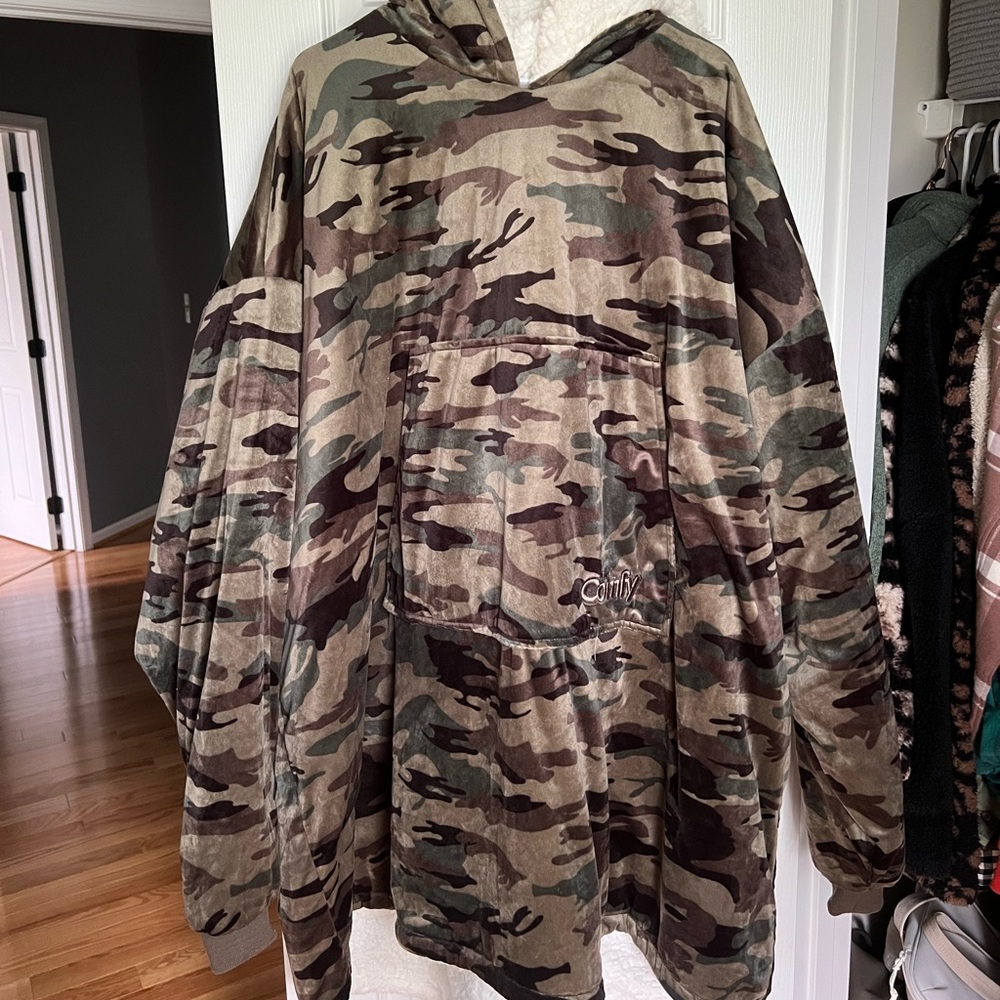 The Comfy Original- The Blanket You Wear- Camo